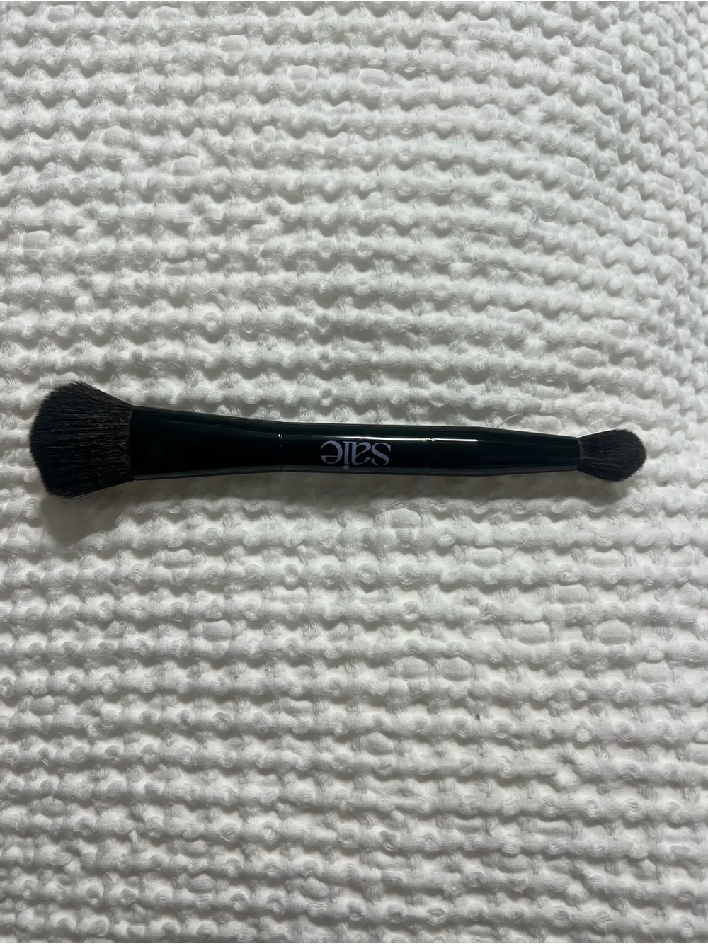 Saie Black Dual-Ended Powder & Blending Brush